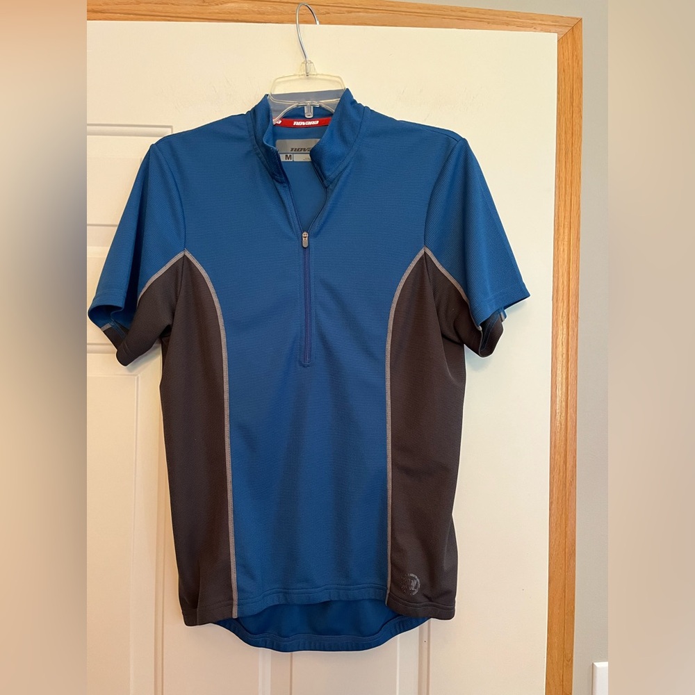 Novara cycling half zip blue and gray jersey. Men’s size medium